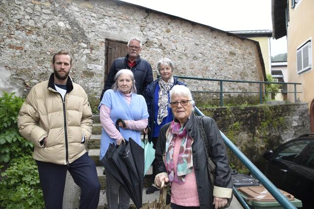 Die Anrainer Margarethte Wieland, Peter Kovacic, Ulrike Kovacic, Grete Winkler, Felix Ganzer setzen sich gegen das geplante Bauprojekt in der Goldgasse zur Wehr. | Foto: Thomas Fuchs