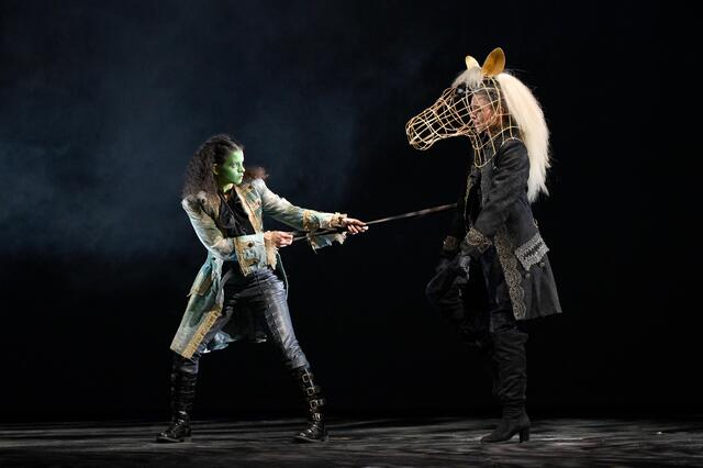 Von 21. bis 25. Juni 2023 bringt das Deutsche Theater München die Salzburger Inszenierung von Michael Endes „Die unendliche Geschichte“ (Regie: Carl Philip von Maldeghem) auf die Bühne. | Foto: SLT/Anna-Maria Löffelberger