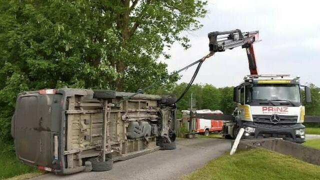 Der Klein-LKW wurde von einer Fachfirma aufgestellt und abtransportiert.