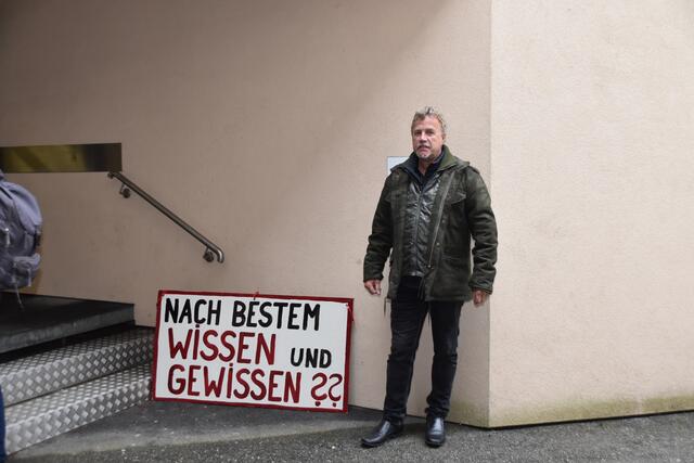 Vor Ort war auch der Innsbrucker GR Gerald Depaoli  | Foto: Kainz