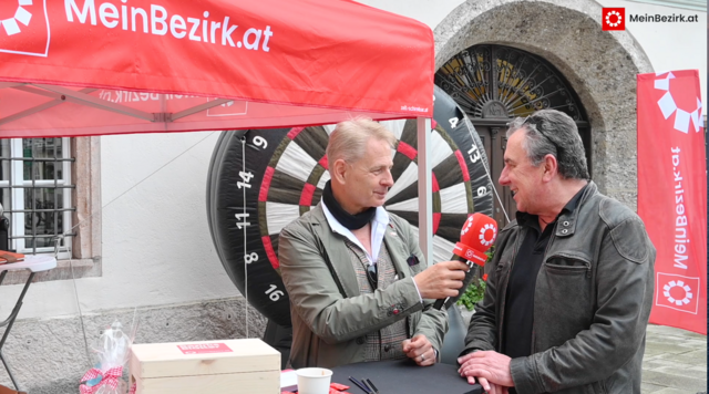 Die Marktsituation für Schmuckgeschäfte ist derzeit nicht einfach (v.l.): Martin Schöndorfer (Geschäftsstellenleitung Tennengau) mit Wolfgang Wusatiuk (Schatztruhe Kuchl)  | Foto: RegionalMedienSalzburg