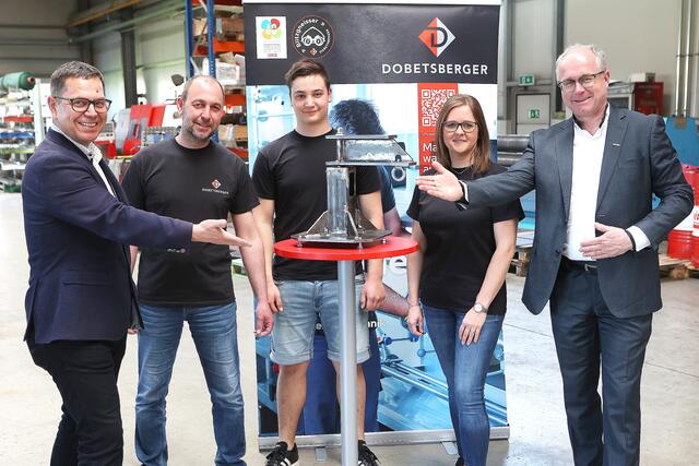 Hans Moser, Bernhard Dobetsberger, Christian Watzenböck, Christina Dobetsberger, und Günther Baschinger (v. l.).
 | Foto: Andreas Maringer