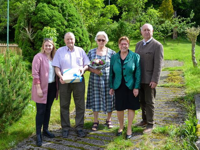 GGR Karin Kainrath
Johann Reiter
Rosa Reiter
Bürgermeisterin Josefa Geiger
GR Hermann Höchtl | Foto: Marktgemeinde Sieghartskirchen