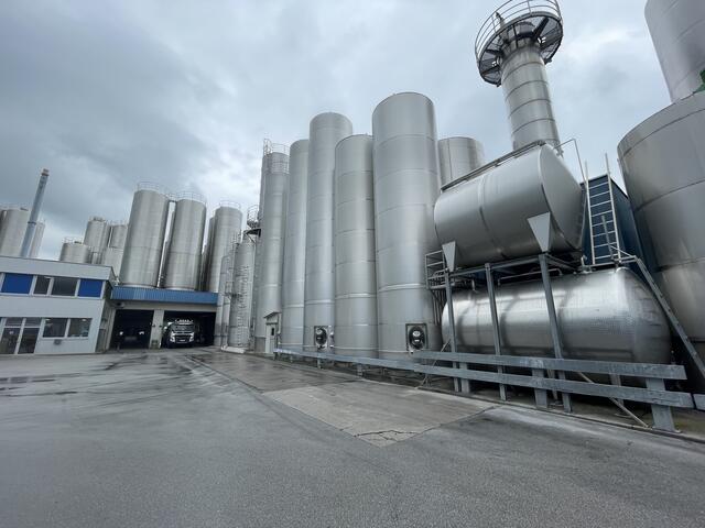 Die Molkerei Tirol Milch in Wörgl gehört zu Berglandmilch. | Foto: Veronika Mair