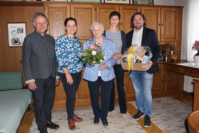 Martha Kurz feierte den 90. Geburtstag. | Foto: Gemeinde Oberschützen