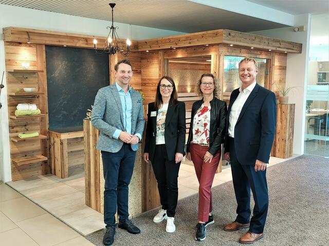 Von links: Jürgen Kapeller, Esther Gelbenegger, Andrea Danda-Bäck und Harald Kogler. | Foto: WKO Linz-Land