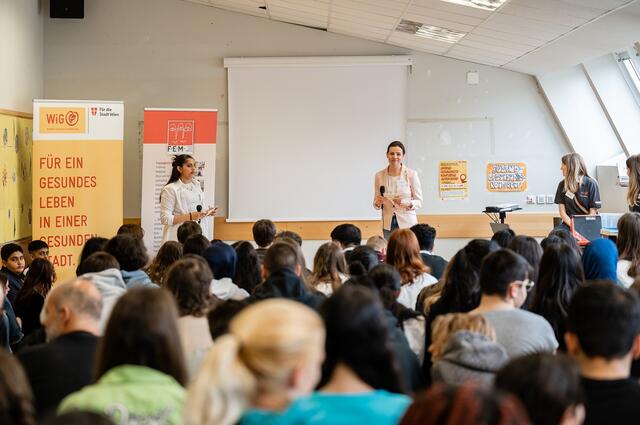 Rund 150 Jugendliche nahmen an der Jugendgesundheitskonferenz Alsergrund teil, die in der Offenen Mittelschule mit Schwerpunkt Informatik, der OMSi Glasergasse, stattfand. | Foto: WiG / Klaus Ranger