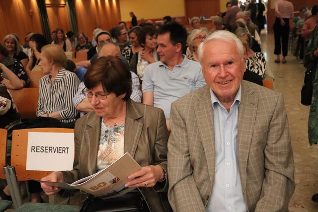 Heinz Ober war in seiner damaligen Funktion als VzBgm. maßgeblich am Neubau der Musikschule beteiligt, sie wurde 2005 eröffnet.  | Foto: Edith Ertl