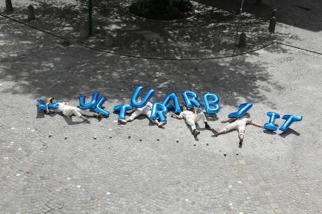Die raumarbeiterinnen sind ein vierköpfiges Kunstkollektiv aus Linz und beim FMR23 mit einer performativen Installation vertreten. | Foto: raumarbeiterinnen