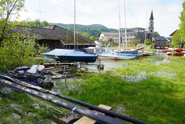 Bei der Surf- und Segelschule in Mattsee. | Foto: Emanuel Hasenauer