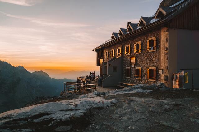 Die Adamekhütte der Sektion Austria am Fuß des Hohen Dachstein. | Foto: Christian Pipal