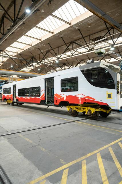 Modern und innovativ - die neuen Züge sollen das Nahverkehrssystem in Tirol verbessern. | Foto: ÖBB