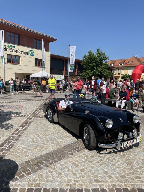 Fast schon zur Tradition geworden ist der Besuch der Murtal-Classic am Pfingstsonntag am Hauptplatz von Straßengel. | Foto: RegionalMedien Steiermark