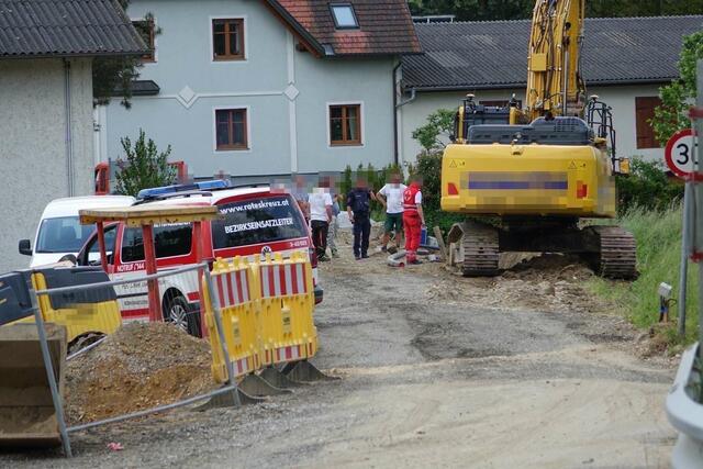 Zwei Personen wurden in Baustellengrube verschüttet. | Foto: Doku NÖ
