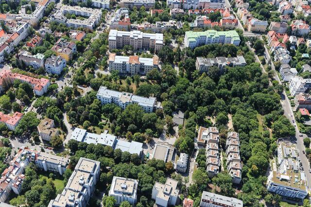 Die letzte Sitzung des Bezirksparlaments vor der Sommerpause in Währing. Hier werden wieder einmal die Weichen für die Zukunft des 18. Bezirks gestellt. | Foto: Stadt Wien/Christian Fürthner