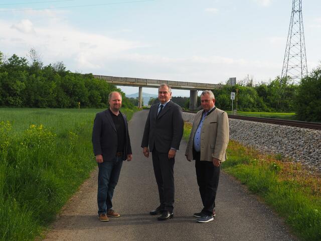 Katzelsdorfs Bürgernmeister Michael Nistl, LAbg. Wiener Neustädter Verkehrsstadtrat Franz Dinhobl, Lanzenkirchens Bürgermeister Bernhard Karnthaler.
