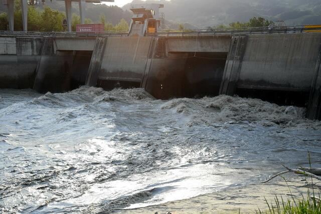 In der Regel reicht der Rückstau des Inns bis zu 10 km bis zur Weißache (Kufstein). | Foto: Friedl Schwaighofer