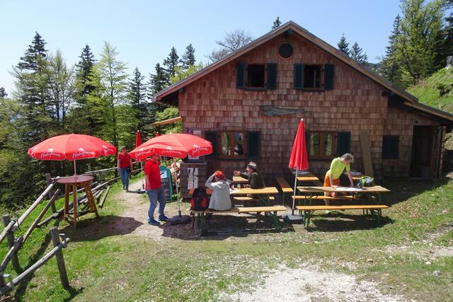 Einkehr in der schönen Göllerhütte
