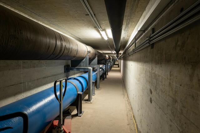 Um die Versorgung mit Trinkwasser in der Donaustadt und Floridsdorf auch für die Zukunft sicherzustellen, wurde in der Floridsdorfer Brücke eine zusätzliche Wasserleitung installiert. | Foto: PID/Votava