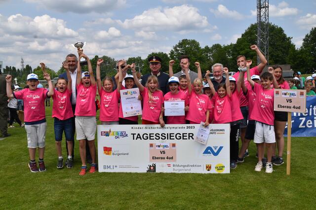Die Volksschüler aus Eberau durften sich über den Sieg bei der Safety Tour im Burgenland freuen. | Foto: Michael Strini
