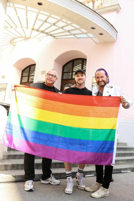 Jürgen Christian Hörl (Modedesigner JCH), Thomas Kirchgrabner (Modedesigner Lena Hoschek), Franz Josef Baur (PopArt Künstler). | Foto: Barbara Pálffy