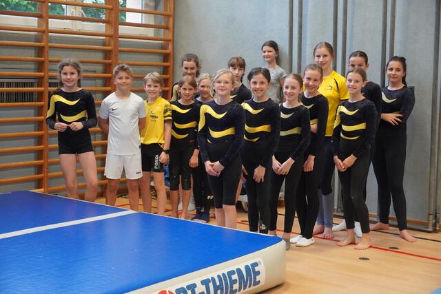Der Bewegungsverein Obertrum beim Training. | Foto: Emanuel Hasenauer