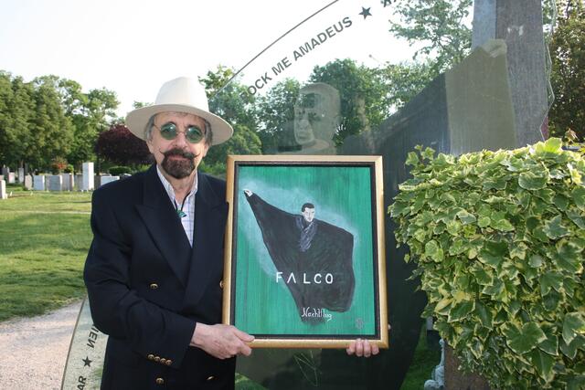 Der Künstler selbst ist Falco Fan. Die Musik von Falco förderte auch Robin's Kreativität. | Foto: Kunsttreff Wien - Elvira