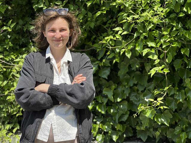Die in Simmering geborene Sophie Hochmüller ist seit Anfang Juni die neue Klubvorsitzende der Neos im Bezirk.  | Foto: Sirucek