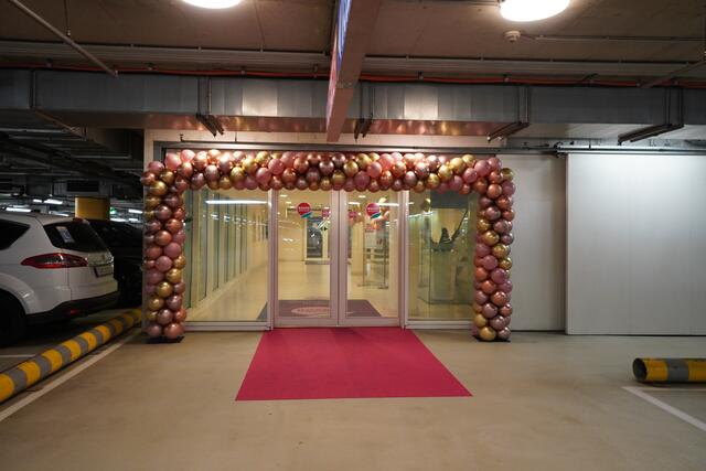 Die ganze Rosenarcade war festlich dekoriert. 