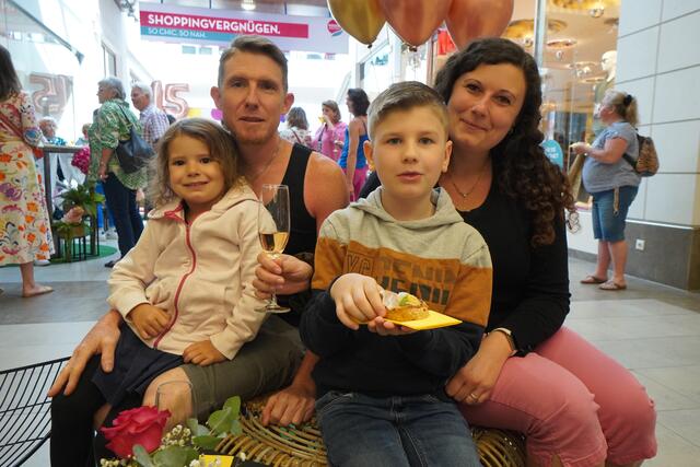 Auch Familie Mahr feierte beim 15. Geburtstag mit.