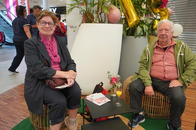 Die Gratulanten Brigitte und Johann verköstigten den Geburtstags-Brunch.