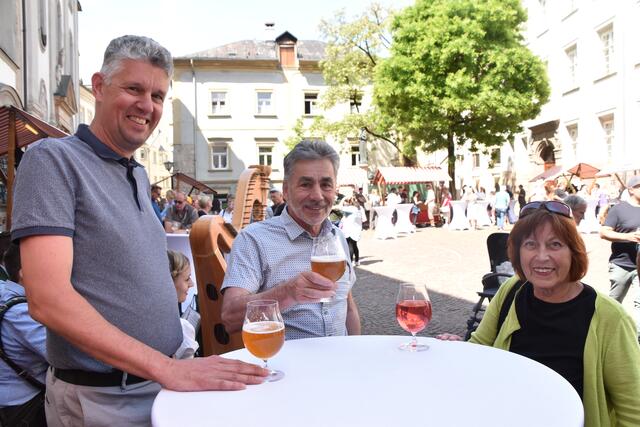 Kurt, Helmut und Ruth waren von der Tiroler Braukost in Hall begeistert. | Foto: Kendlbacher