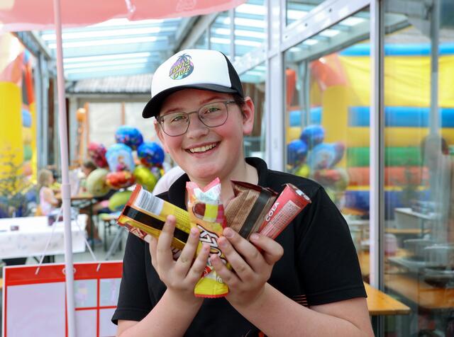 Max Hochstaffl sorgte für das richtige Eis.