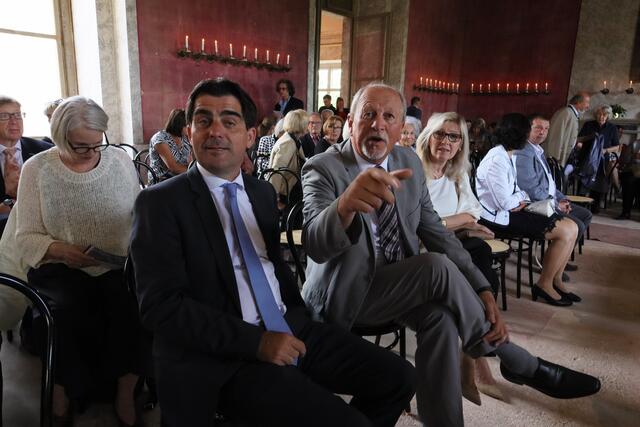 mittlerweile hat auch der Bürgermeister aus Korneuburg Platz genommen: Christian Gepp | Foto: Ingrid Seifert