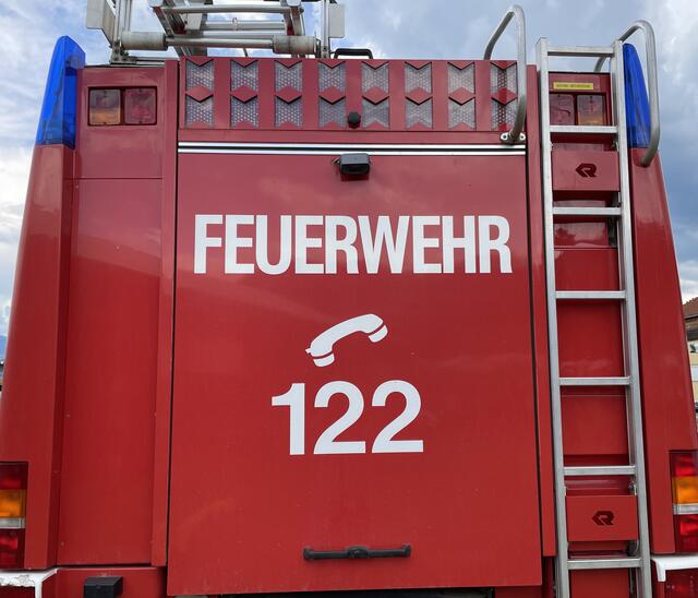 Die Freiwillige Feuerwehr Reisenberg konnte den Brand schnell löschen. Die beiden zündelnden Kinder wurden nicht gefunden. | Foto: Pirzl