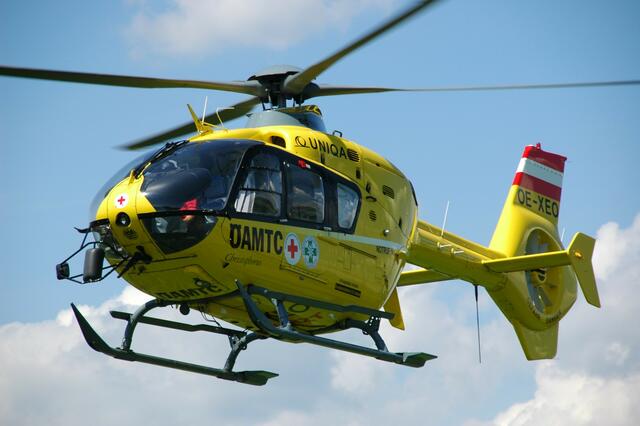 Nach der Erstversorgung wurde der Verunfallte mit dem Rettungshubschrauber Christophorus 15 in das Unfallkrankenhaus Linz geflogen. (Symbolfoto) | Foto: ÖAMTC