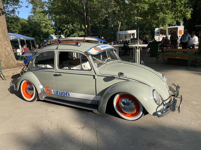 Oldtimer bei Musik im Park in Traiskirchen 2023 | Foto: Katrin Pirzl