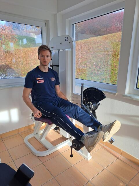 Samuel Reindl, steir. Rekordhalter über 100 und 200 m, steht für Einschulungen an den Geräten zur Verfügung