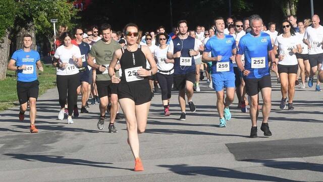 Am 20. Juni findet zum 22. Mal findet der Takeda Donaupark Run zugunsten von SOS-Kinderdorf statt. Der gesamte Erlös des Charity-Laufs geht dann zu 100 Prozent an die NGO. Noch gibt es freie Startplätze. | Foto: Donauparkrun 2022