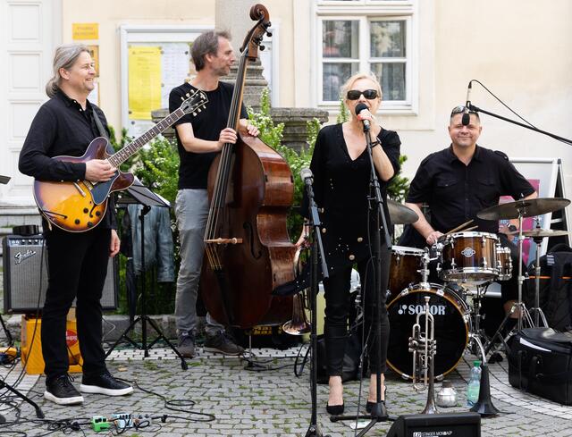 Das Quartett rund um Michaela Rabitsch und Robert Pawlik inspiriert sich an den Klängen aus Metropolen wie Chicago oder New Qork | Foto: Martin Winzisch