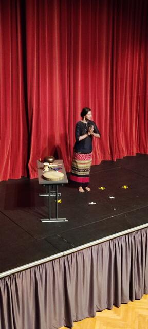 Deepa Kiran aus Indien verzaubert mit Geschichte, Tanz und Musik