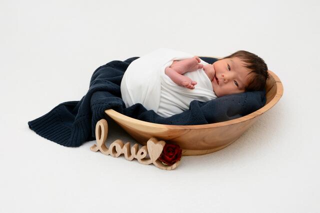 IRFAN HAIDAR
Geburt: 31.05.2023, 07:58 Uhr
Gewicht: 3.510 g, Größe: 51 cm
Eltern: Faiqa hemati und Abass haidar Ansari, Kammern | Foto: BabySmile