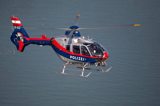 Ein Vater und sein Sohn kamen in eine alpine Notlage und konnten von Bergrettung und Alpinpolizei geborgen werden.  | Foto: Symbolfoto: Polizei