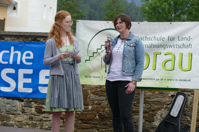 Astrid Kirchsteiger von "Gemeinsam am Hof" mit der Moderatorin