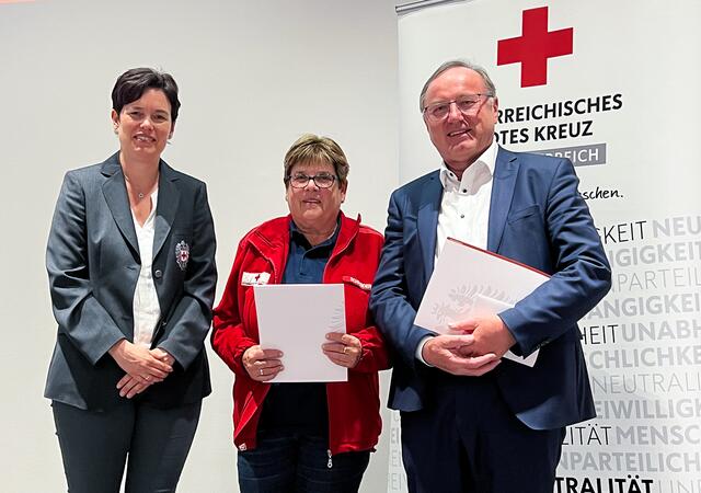Barbara Rott Rotkreuz Bezirksstellenversammlung: Rotes Kreuz Steyr-Land präsentiert Bilanz ...
