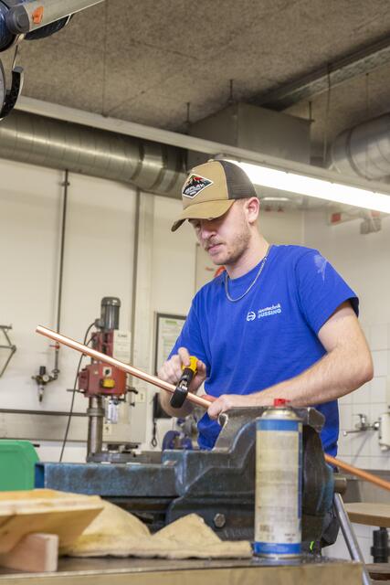 Technische Fertigkeiten sind im Unternehmen gefragt und werden erweitert. | Foto: Haustechnik Güssing