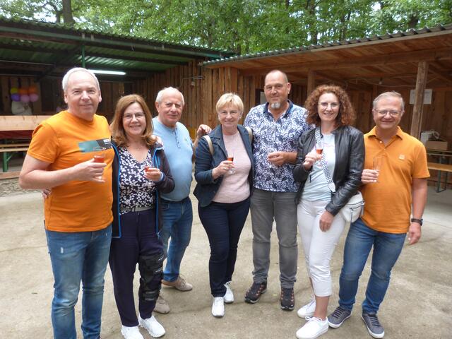 BesucherInnen aus den unterschiedlichsten Bundesländern versammelten sich am Bauernmarkt in Horitschon und genossen den Vormittag. 