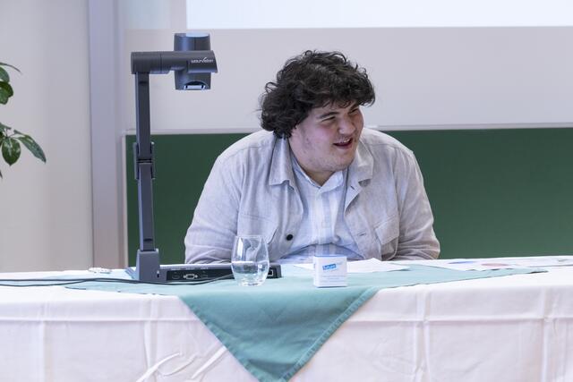 Klassensprecher Ahmet in seinem Element! | Foto: (c) hlwspittal 2023, Richard Krämmer, Markus Ambros