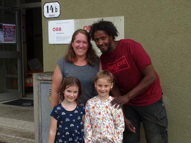 Melanie Raab, Arelia Wagner, Leyla Wimbauer und Emanuele Revel | Foto: Simon Glösl