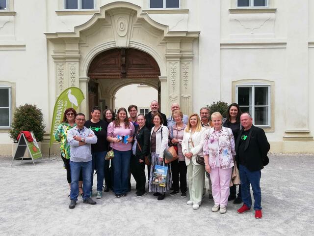 Theatergruppe beim Saisonabschluss in Marchegg. | Foto: ZVg